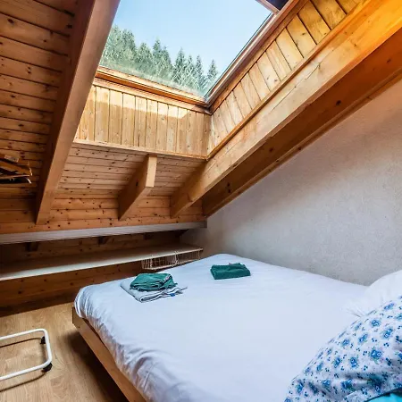 Chalet Aux Gets, 4 Chambres, 8 Pers, Wi-fi, Garage, Proche Telecabine Et Centre - Fr-1-671-126
